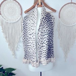 Unbranded cream and gray ruffle detail leopard print scarf
